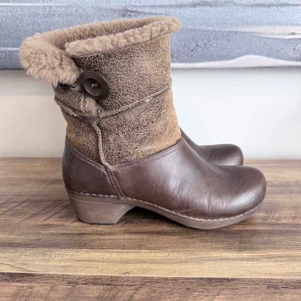 Dansko Stormy Shearling Boots Womens Sz 40 US 8.5 Brown Leather Real Fur Lined
